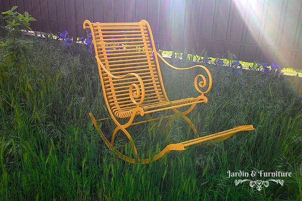 iron-wrought-furniture-garden